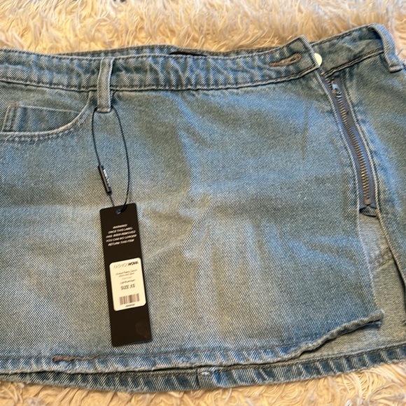 Fashion Nova skirt - Picture 2 of 5